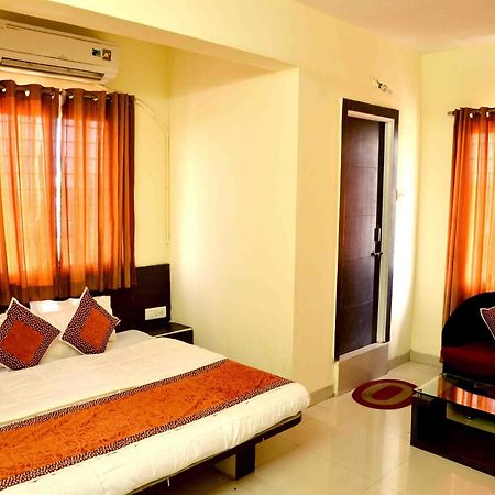 Hotel Vijay Nagar Indore Zewnętrze zdjęcie