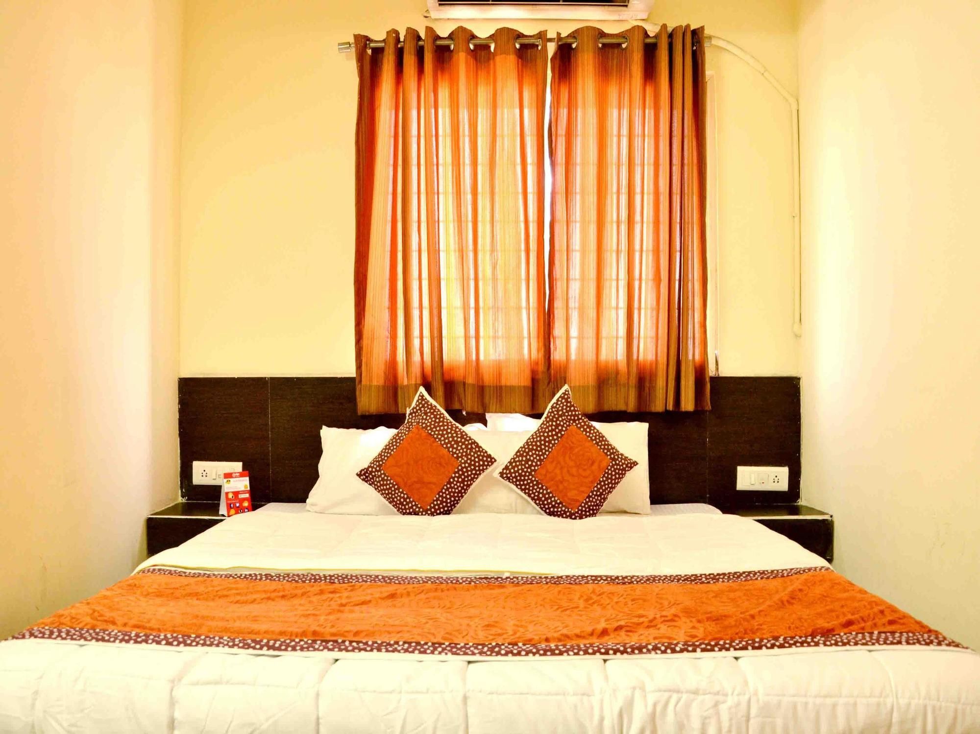 Hotel Vijay Nagar Indore Zewnętrze zdjęcie