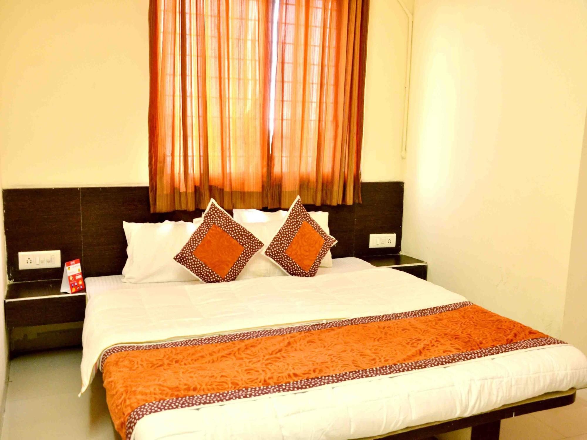 Hotel Vijay Nagar Indore Zewnętrze zdjęcie