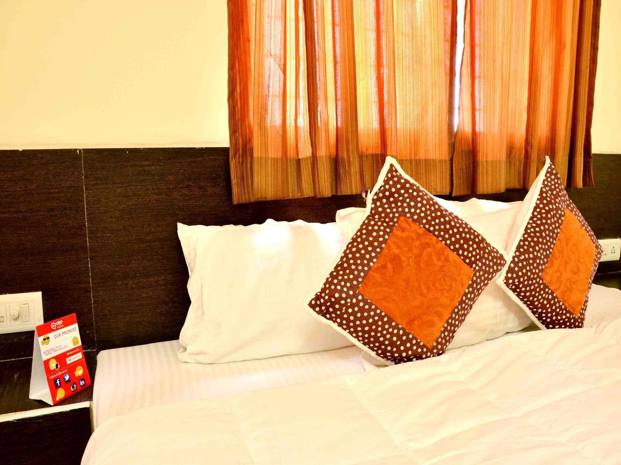 Hotel Vijay Nagar Indore Zewnętrze zdjęcie