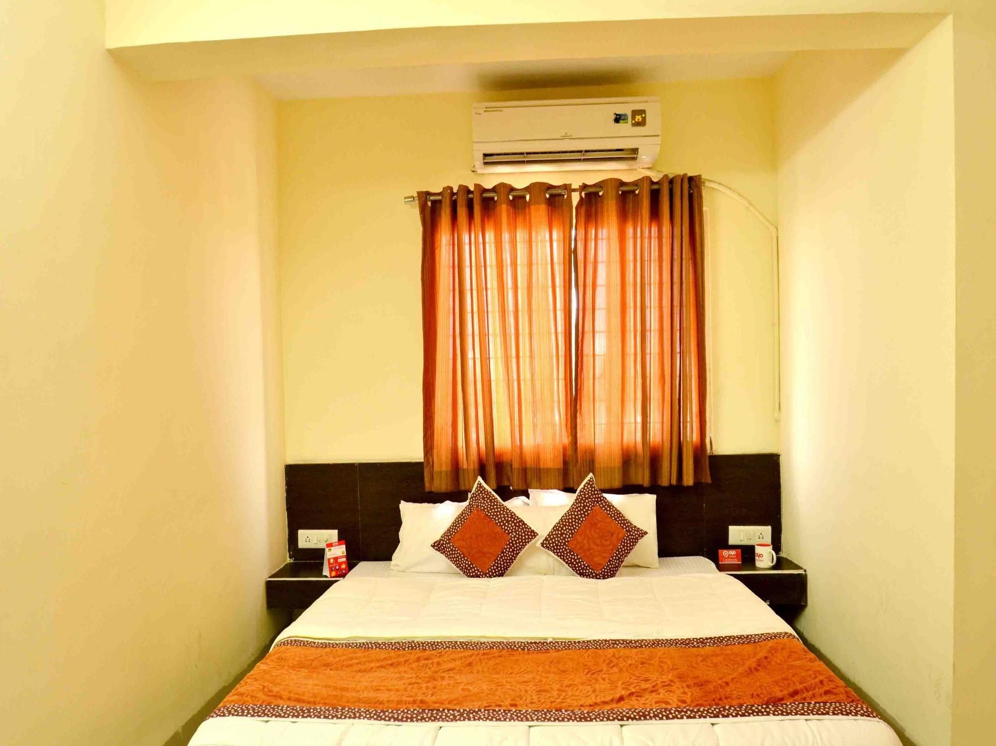 Hotel Vijay Nagar Indore Zewnętrze zdjęcie