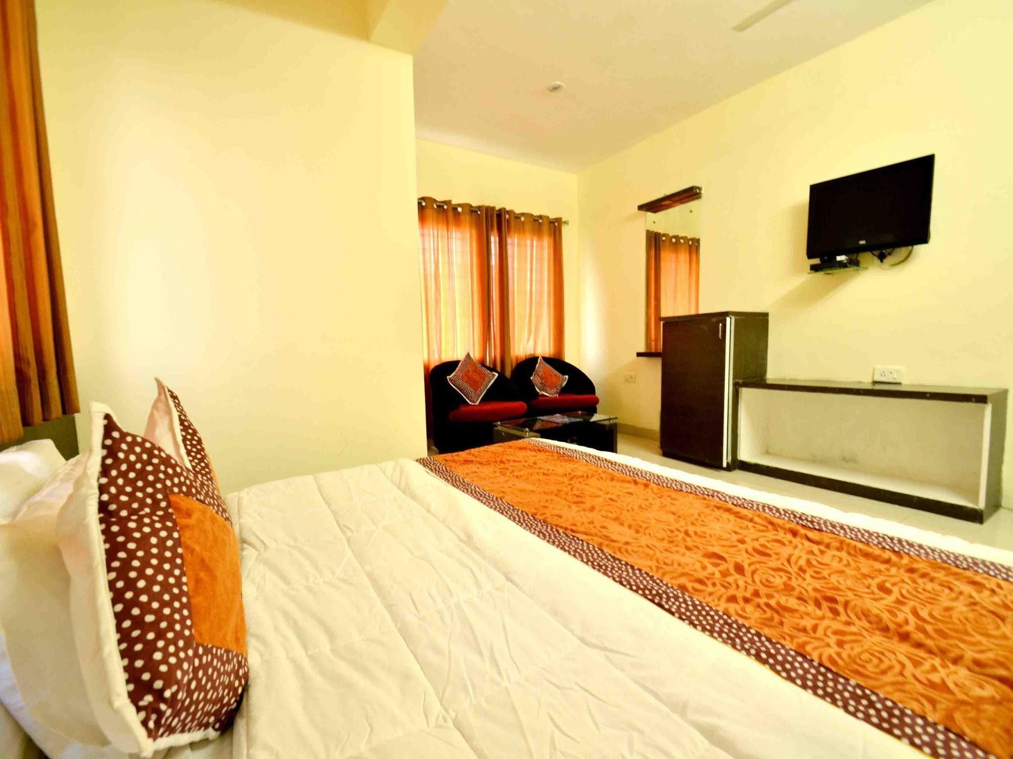 Hotel Vijay Nagar Indore Zewnętrze zdjęcie