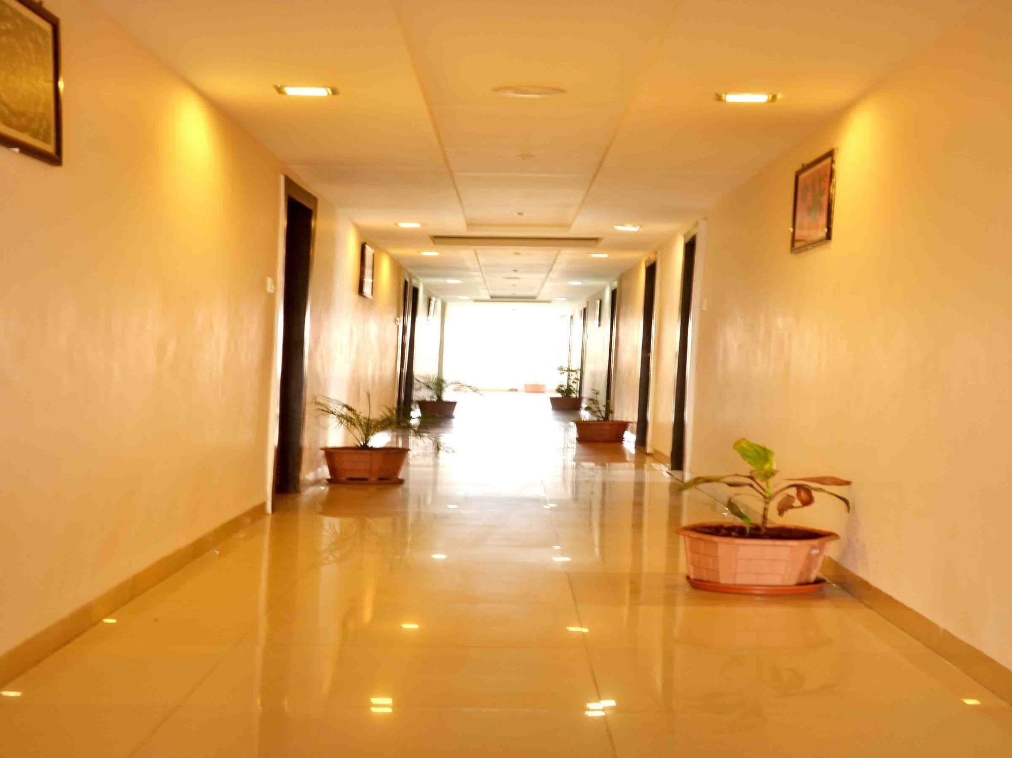 Hotel Vijay Nagar Indore Zewnętrze zdjęcie