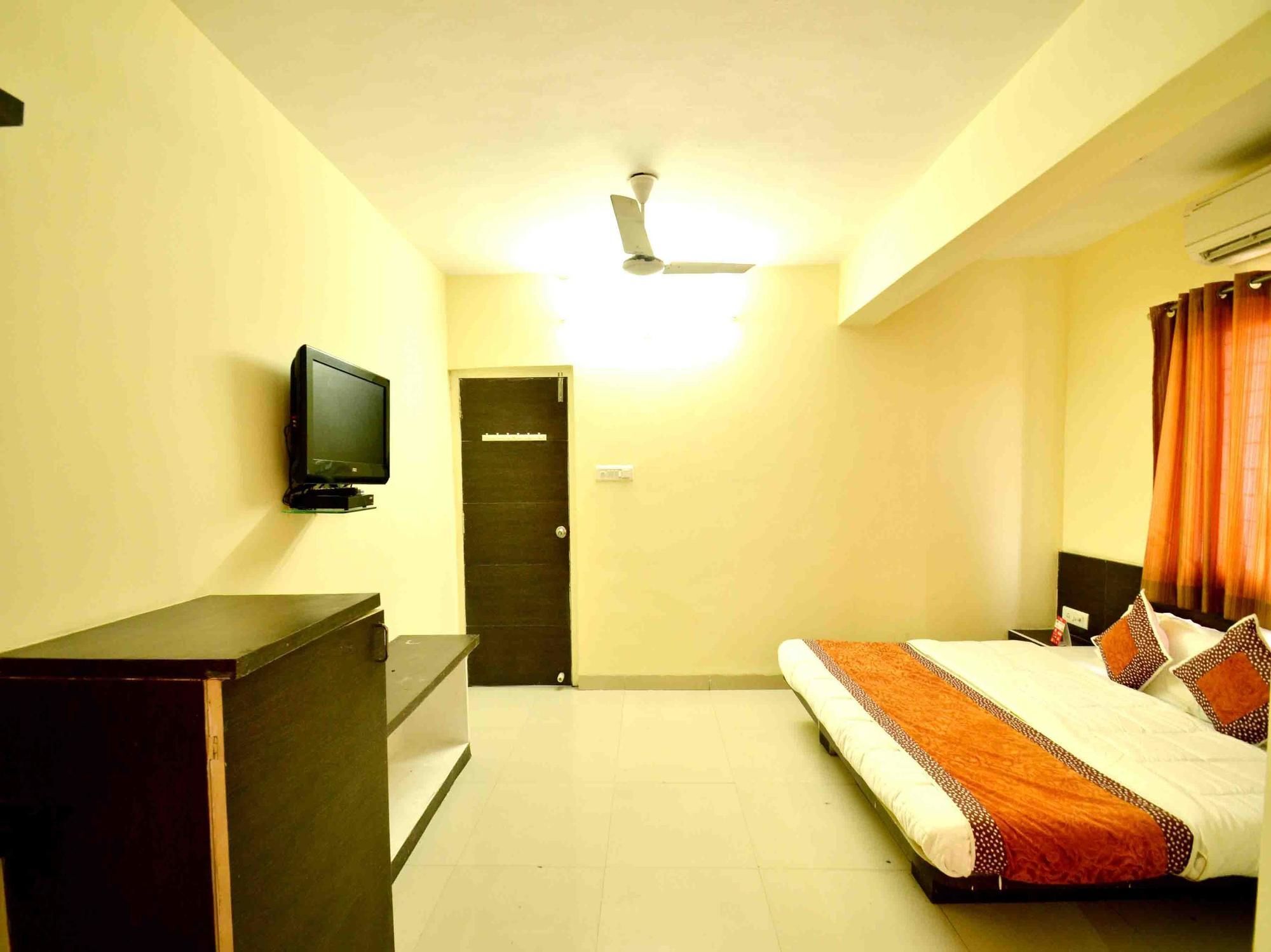 Hotel Vijay Nagar Indore Zewnętrze zdjęcie