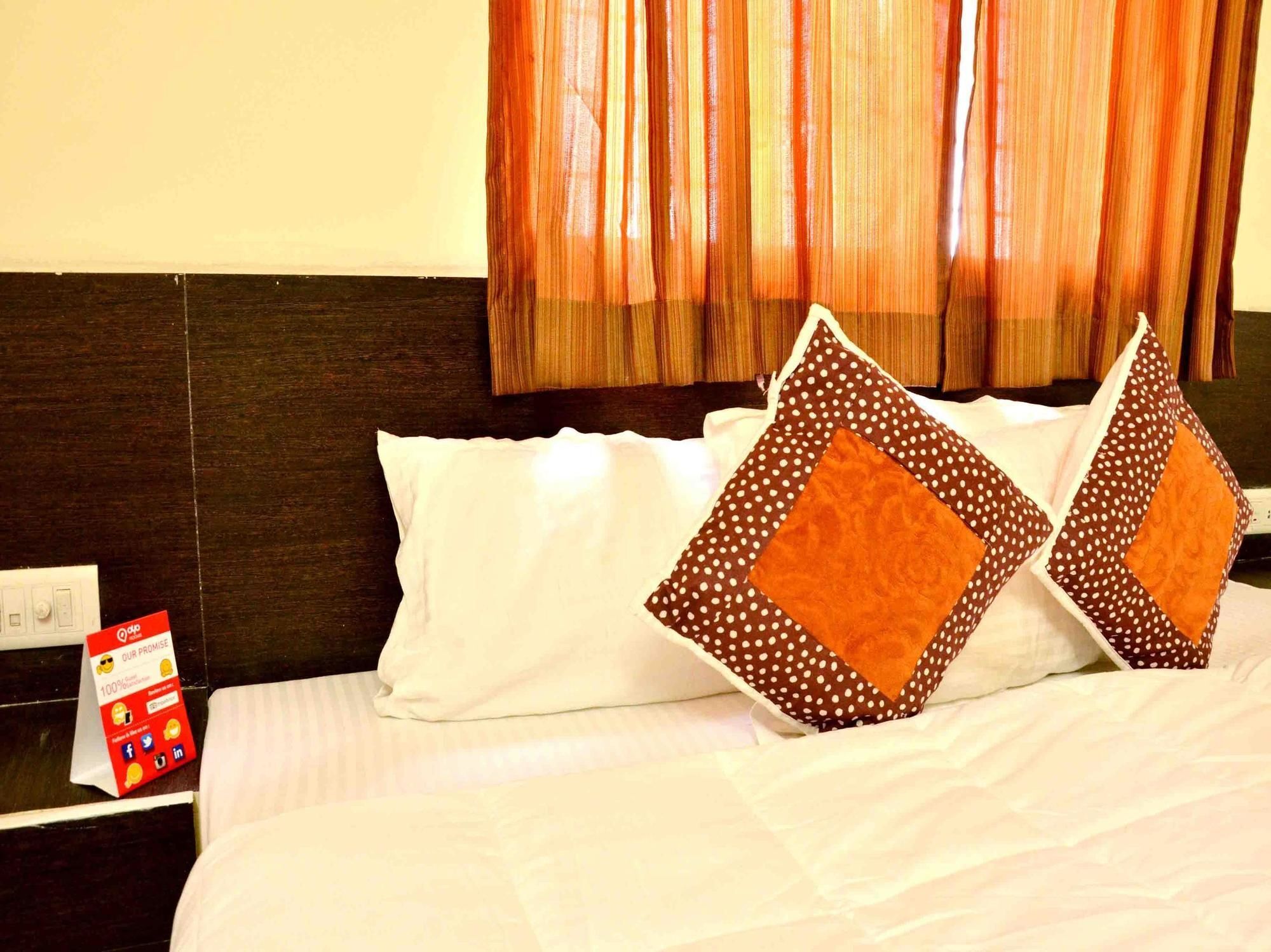 Hotel Vijay Nagar Indore Zewnętrze zdjęcie